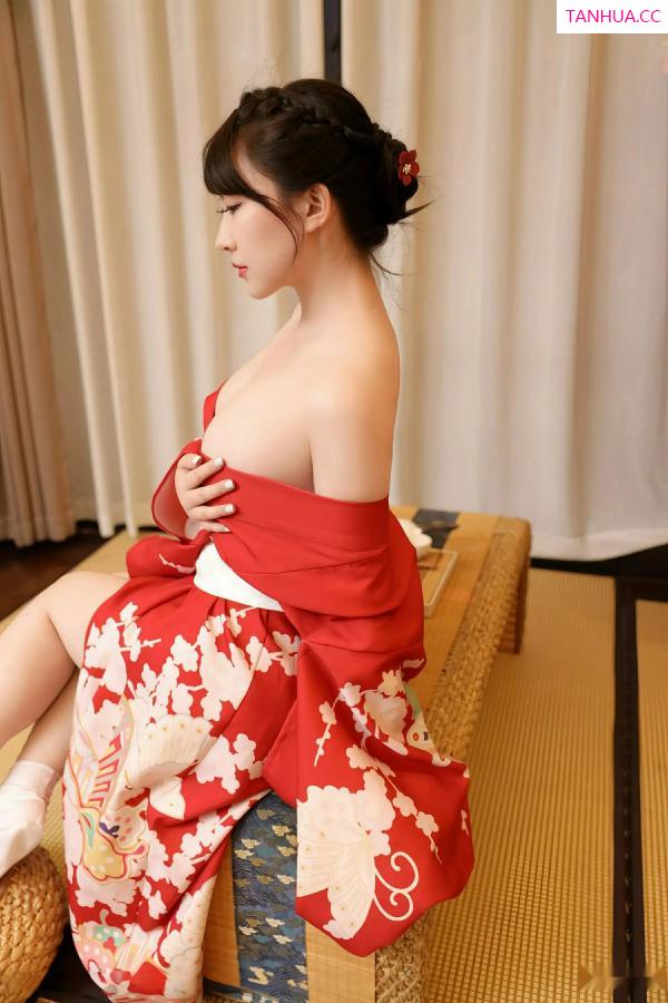   [XiuRen]高清写真图 2025.08.06 No.10624 李沁恩lrene 性感红色第23张图片